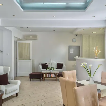 Adriani Hotel 2*