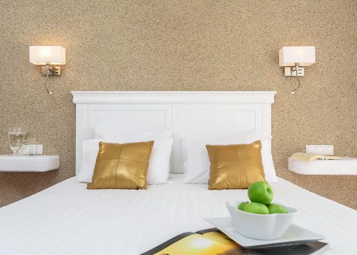 Отель Adriani Naxos City